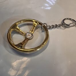 Steering keychain gold