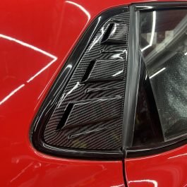 Glass fin for  Vw polo / louvers carbon shaded